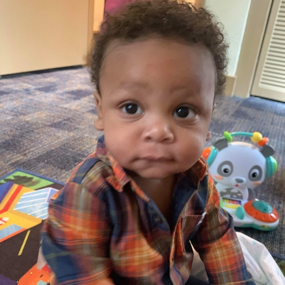 HELLO..POSHERS💋 - Picture 6 of 10